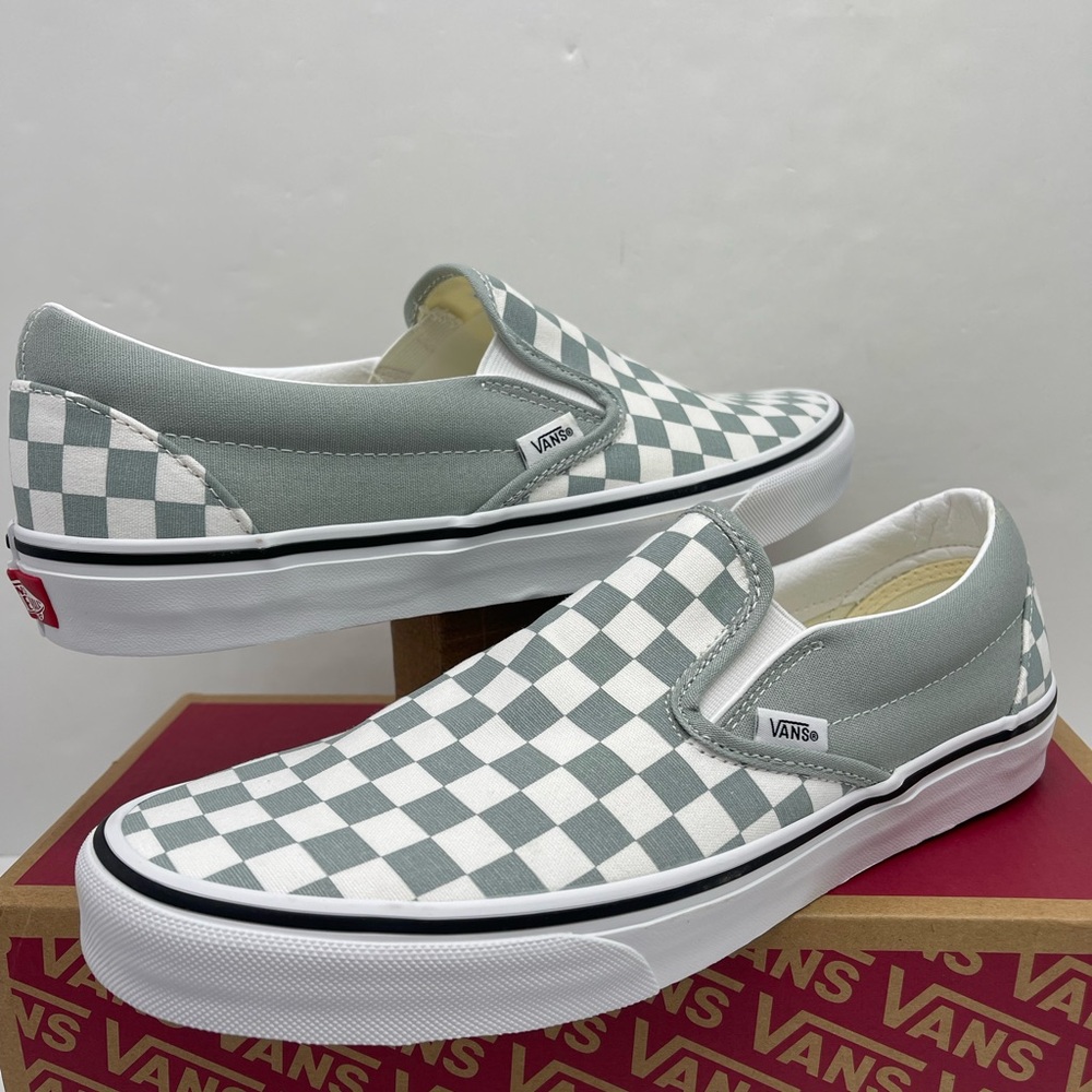 Vans WMN Classic Slip-On
Color Theory Checkerboard Pure Grey
VN000D5PEPO Sneaker - Picture 11 of 16